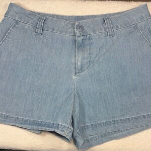 Magellan Outdoors Light Blue Denim-Look Women's Shorts